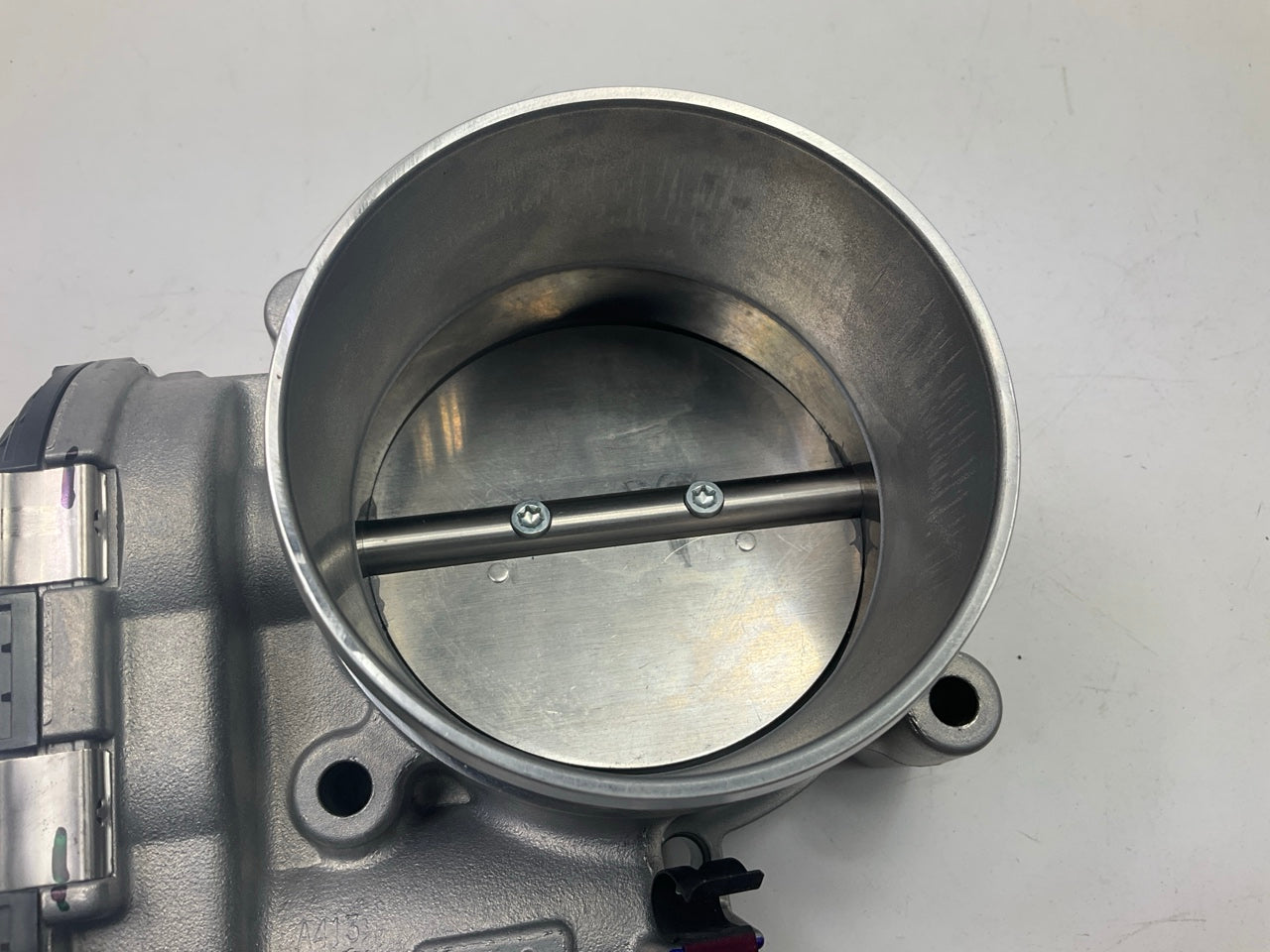 NEW - OEM Ford FR3Z-9E926-A Fuel Injection Throttle Body