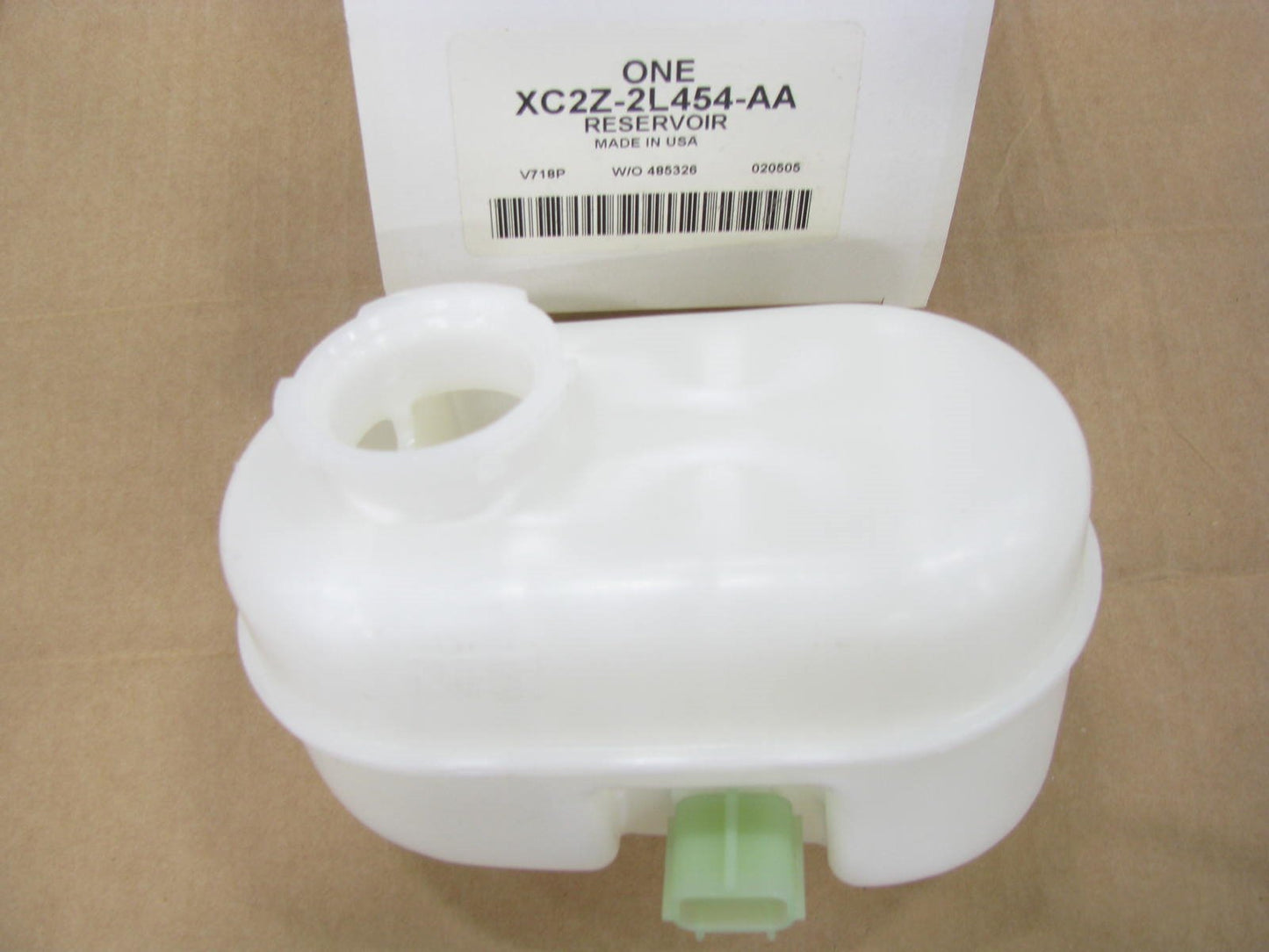 NEW GENUINE OEM Ford XC2Z-2L454-AA Brake Master Cylinder Fluid Reservoir