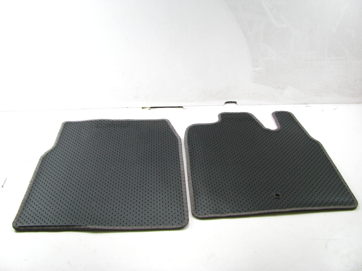 NEW - OEM Ford XF2Z-1613086-RAB Front Carpet Floor Mats 1995-2003 Windstar