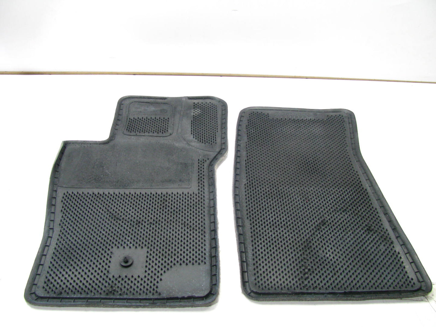 NEW Ford XL2Z-7813086VAA Front Carpet Floor Mats 1999 Explorer, Dark Graphite