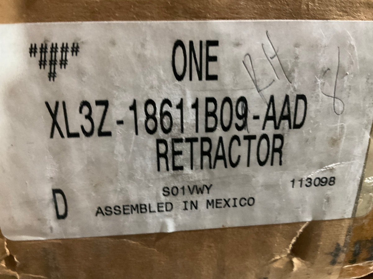 NEW - OEM Ford XL3Z-18611B09-AAD Front Left Seat Belt 1999 F-150 F-250 Super Cab