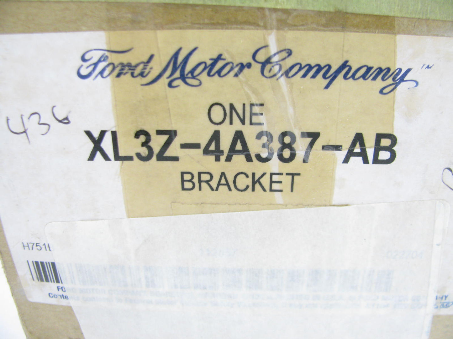 NEW - OEM Ford XL3Z-4A387-AB Rear Axle Traction Arm Bracket 2000-04 F150