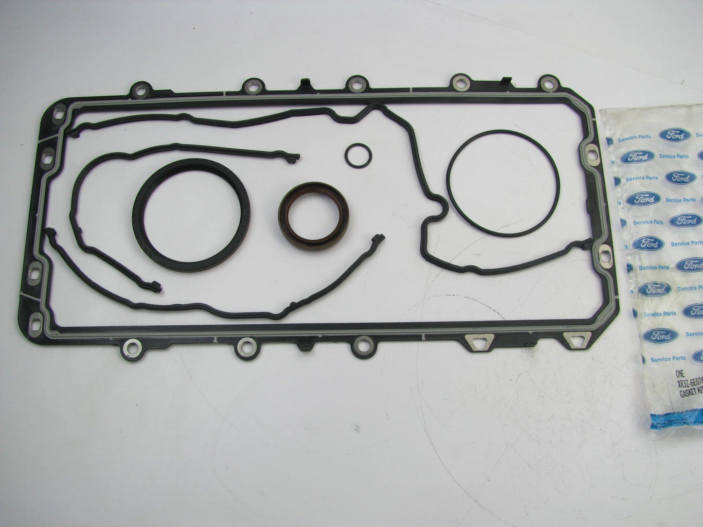 NEW GENUINE OEM Ford XR3Z-6E078-AA Lower Gasket Set - 99-00 Ford 4.6L 281 V8