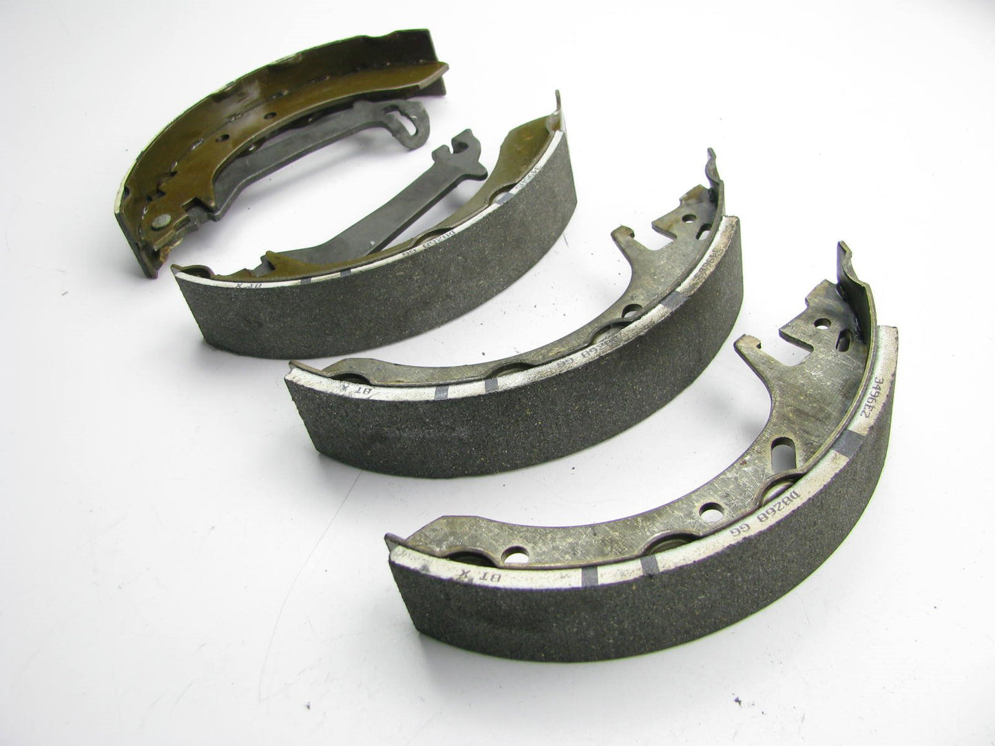 NEW - OEM Ford XS8Z-2200-AA Rear Drum Brake Shoes For 1999-2002 Mercury Cougar