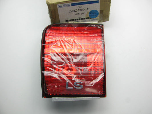 NEW - OEM Ford XW4Z-13404-AB R. Tail Light Lamp - LID MOUNTED - 00-02 Lincoln LS