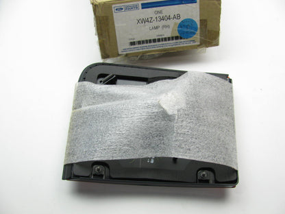 NEW - OEM Ford XW4Z-13404-AB R. Tail Light Lamp - LID MOUNTED - 00-02 Lincoln LS