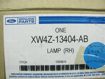 NEW - OEM Ford XW4Z-13404-AB R. Tail Light Lamp - LID MOUNTED - 00-02 Lincoln LS