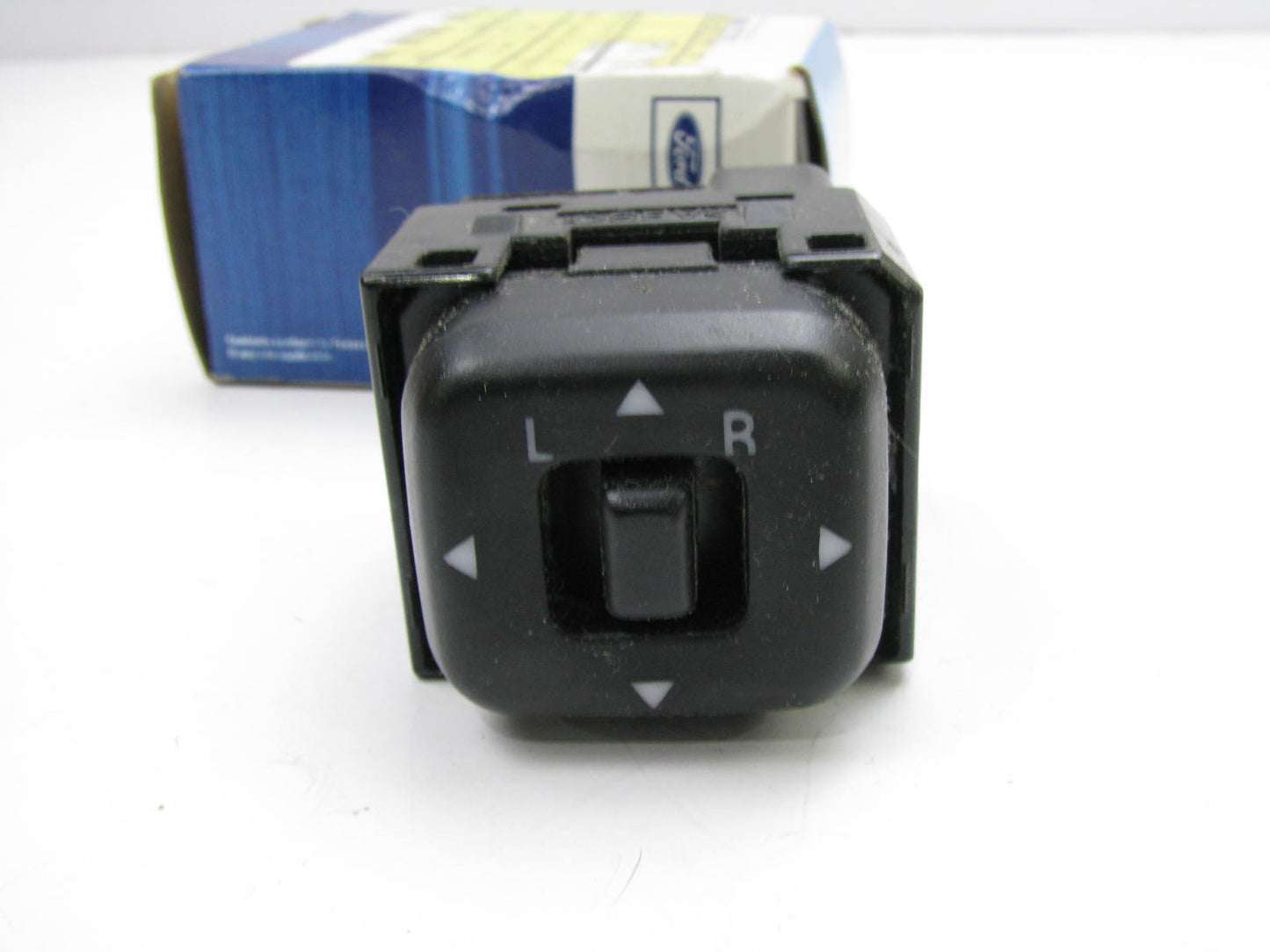 NEW OEM Ford XW4Z-17B676-AAB Power Mirror Adjust Switch For 2000-2002 Lincoln LS