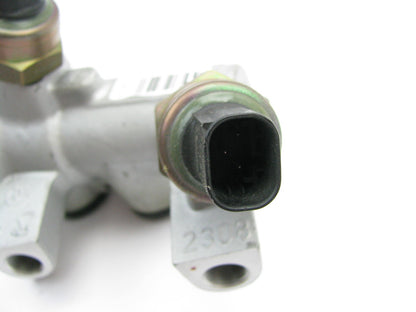 OEM Ford XW4Z-2140-DA Brake Master Cylinder 02-05 Thunderbird 00-06 Lincoln LS