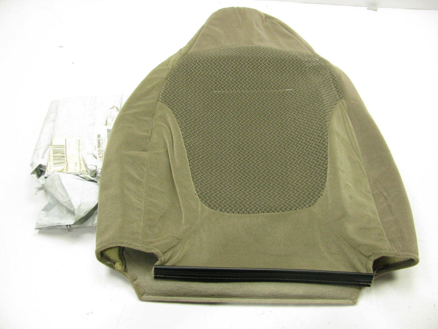 NEW - OEM Ford YL1Z-7864416-FAA Front Seat Back Cover CLOTH 2000-2002 Expedition