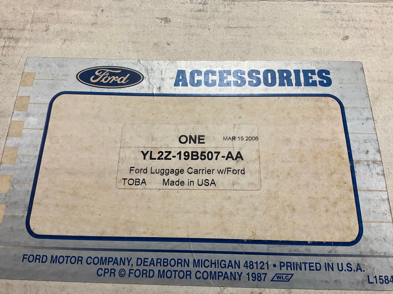 NEW - OEM Ford YL2Z-19B507-AA UNIVERSAL Roof Cargo Carrier Luggage Bag