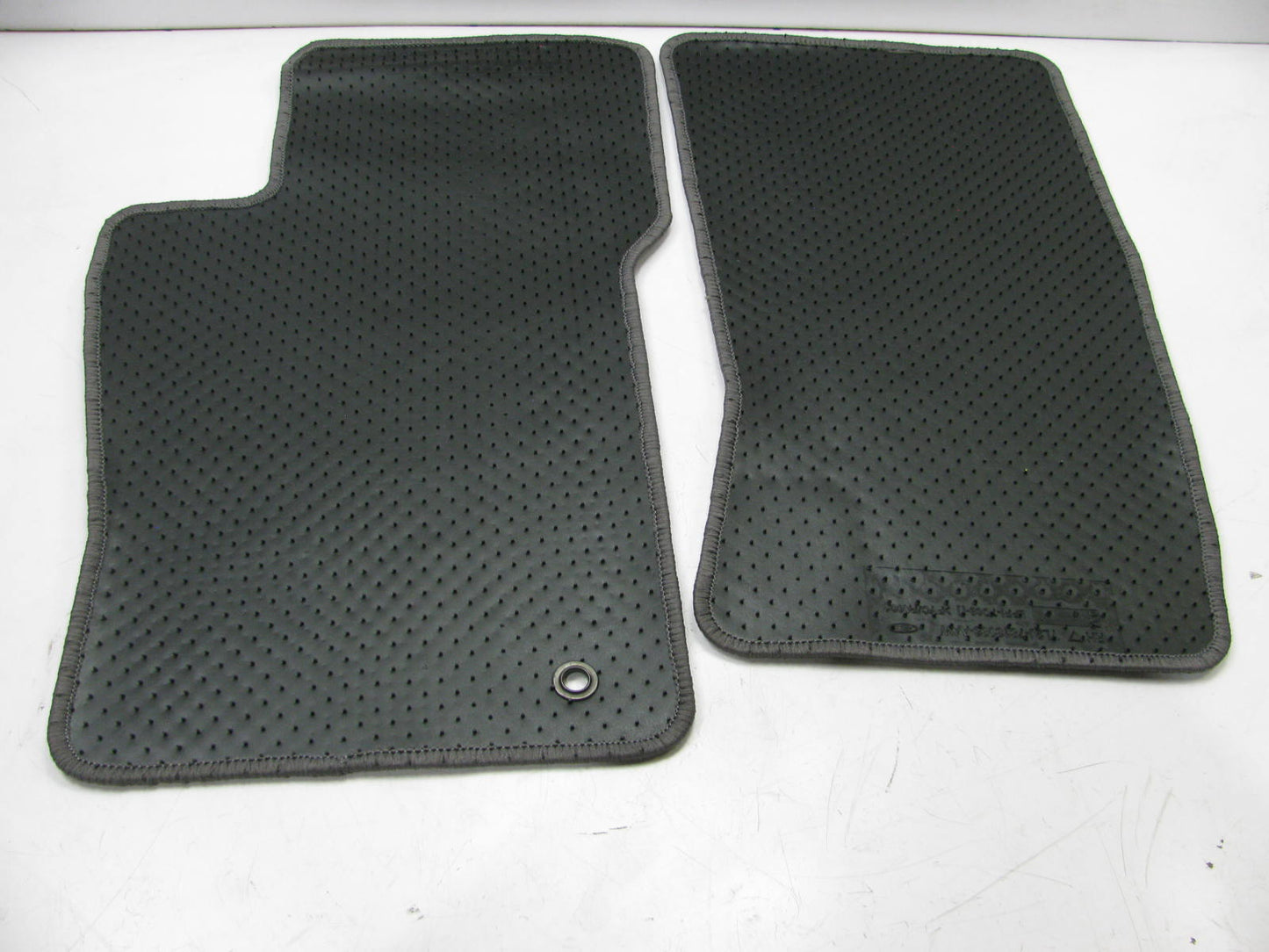 NEW - OEM Ford YL2Z-7813086-BAB Front Carpet Floor Mats 2001 Mercury Mountaineer