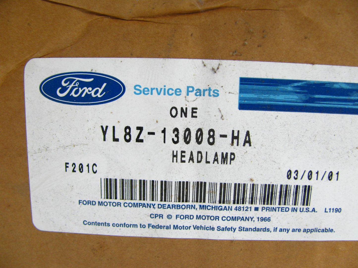 NEW - EUROPE EXPORT ONLY - OEM 2001-2004 Ford Escape Right Headlight Headlamp