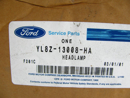 NEW - EUROPE EXPORT ONLY - OEM 2001-2004 Ford Escape Right Headlight Headlamp