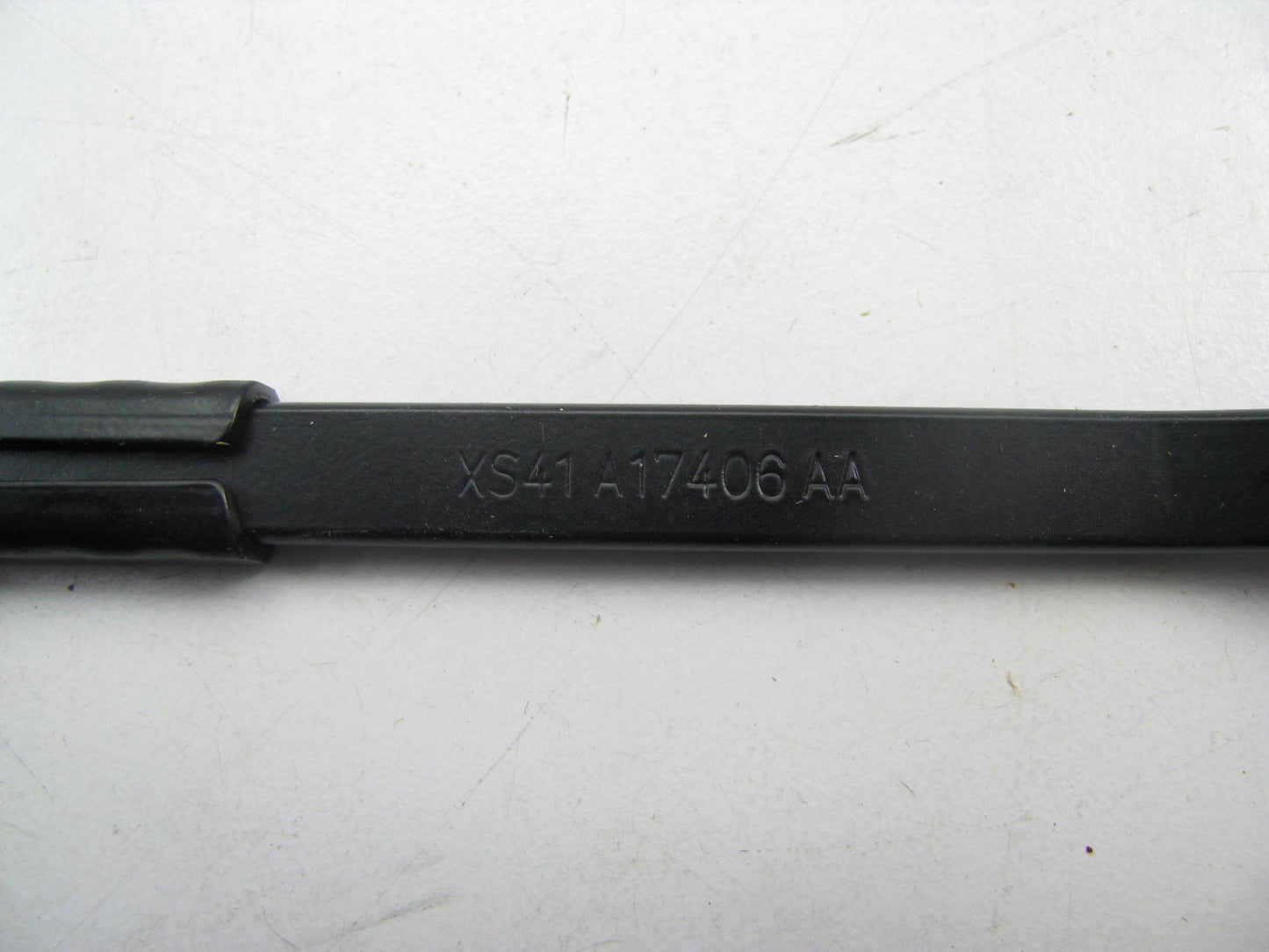 NEW GENUINE OEM Ford Rear Back Glass Wiper Arm 2000-07 Ford Focus YS4Z-17526-AA