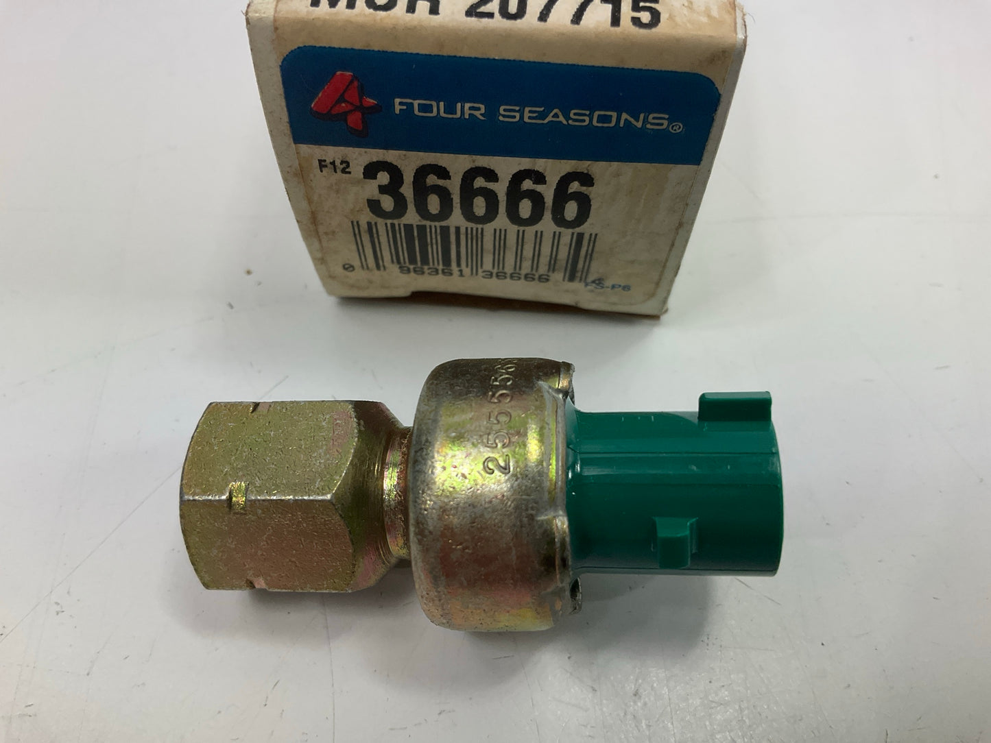 Four Seasons 36666 A/C Condenser Fan Pressure Switch