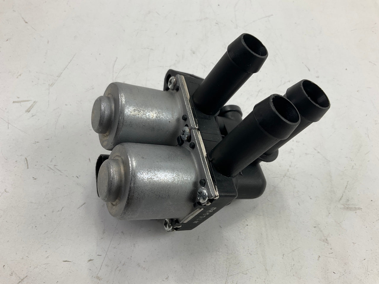 Four Seasons 74010 HVAC Heater Control Valve For 03-05 Thunderbird, 03-08 S-Type