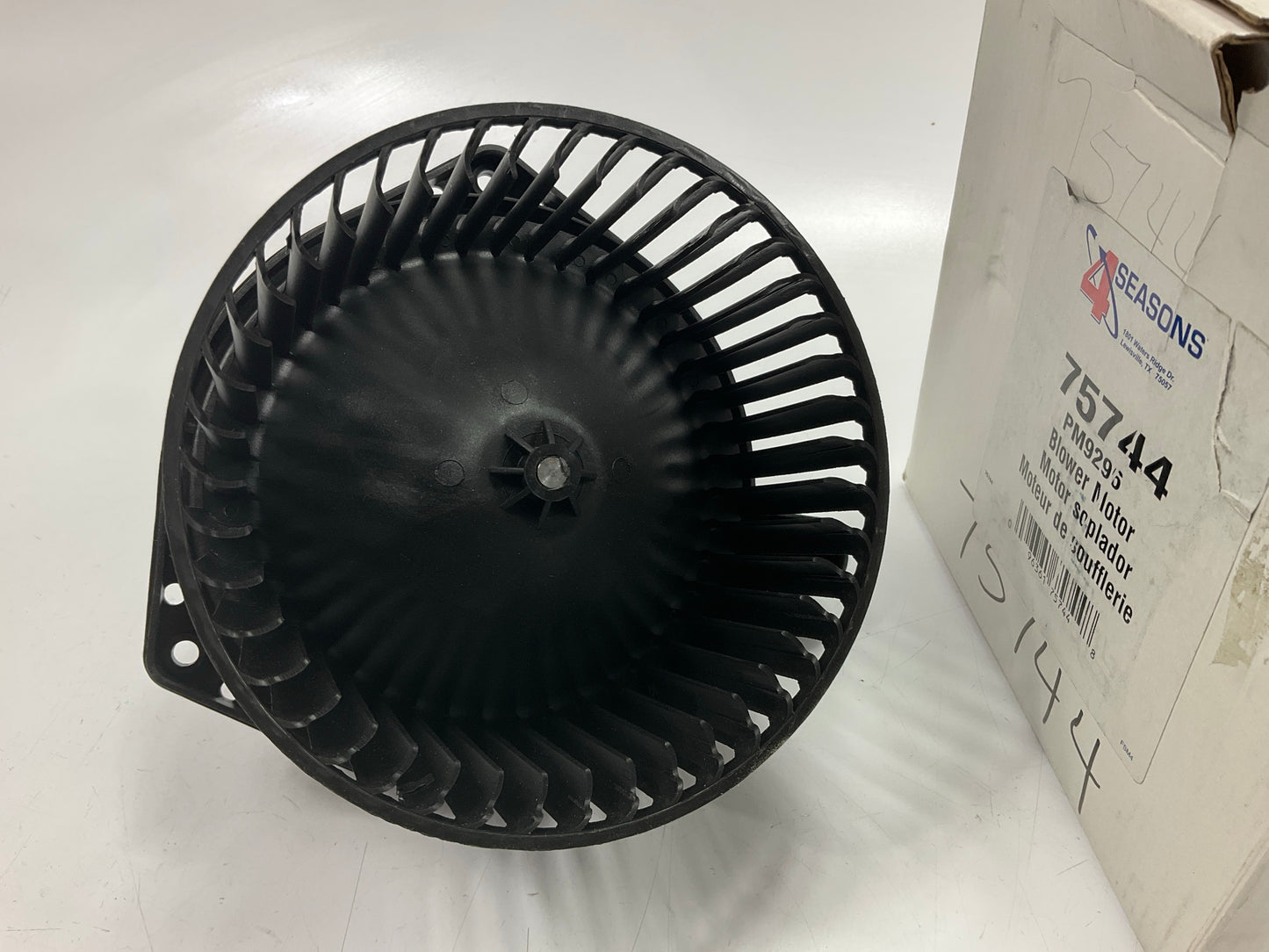 Four Seasons 75744 HVAC Blower  Motor With Fan Cage