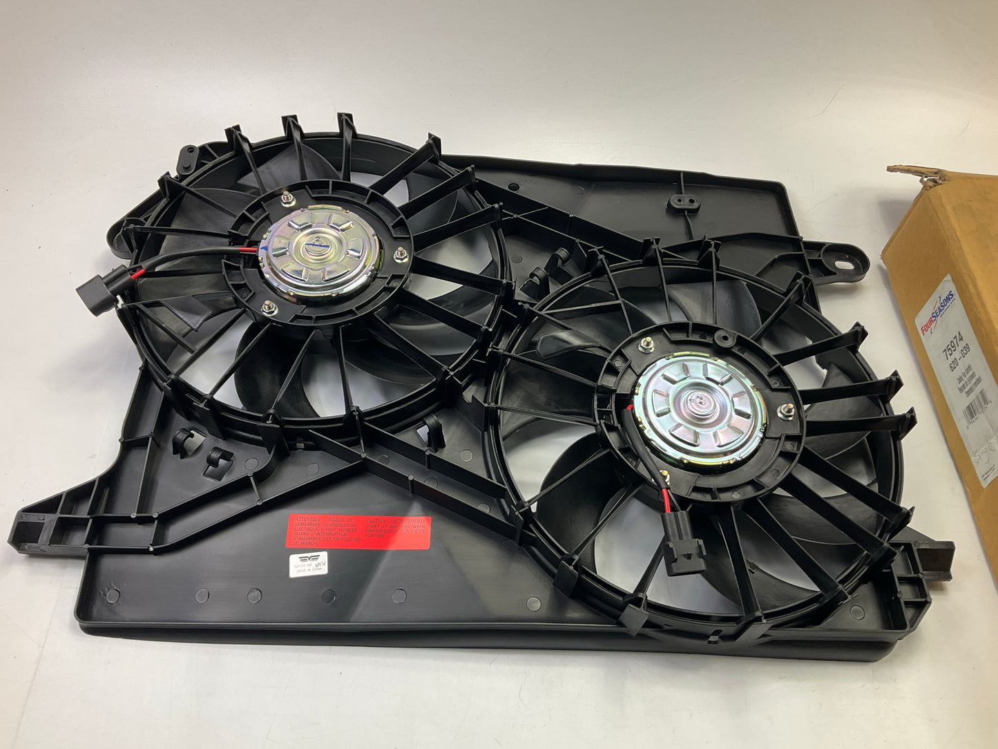 Four Seasons 75974 Dual Radiator And Condenser Fan