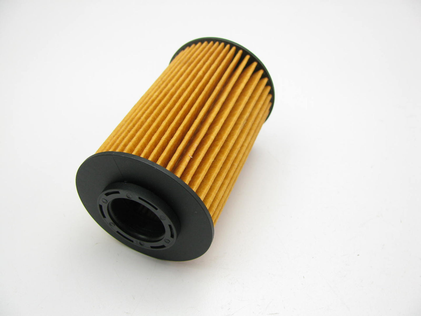 Fram CH10515 Engine Oil Filter Replaces 57250 L25848 P994 LF654 84250 72257WS