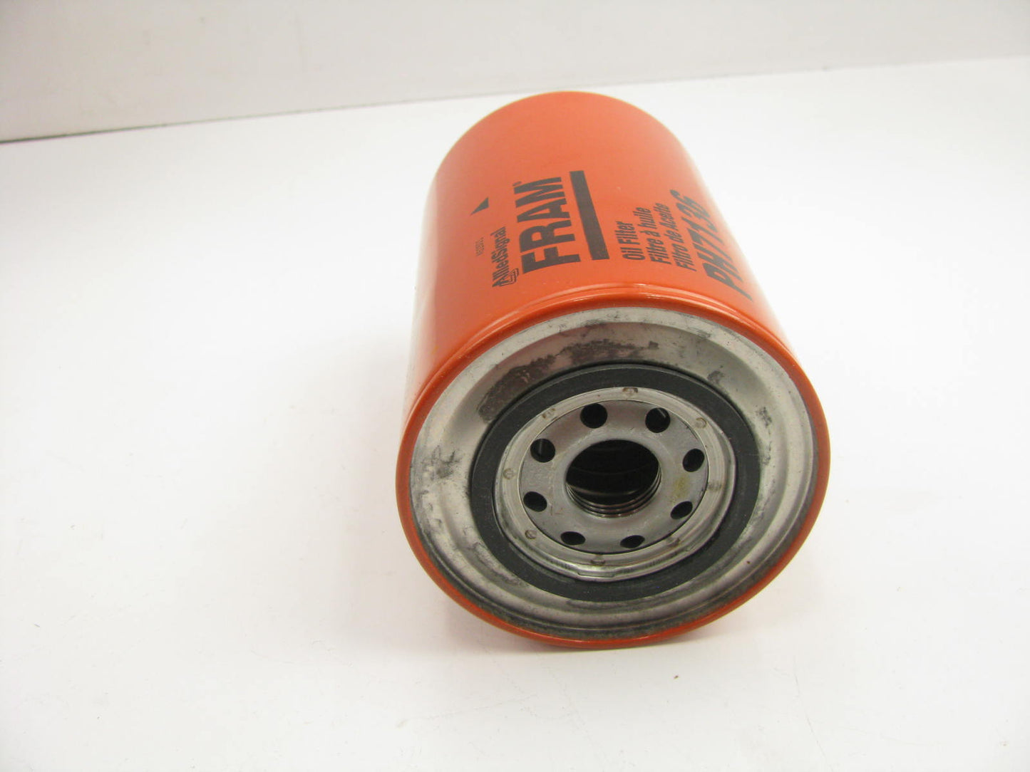 Fram PH7136 Engine Oil Filter Replaces 51808 L49087 LK98T LF478 LF702 P559236