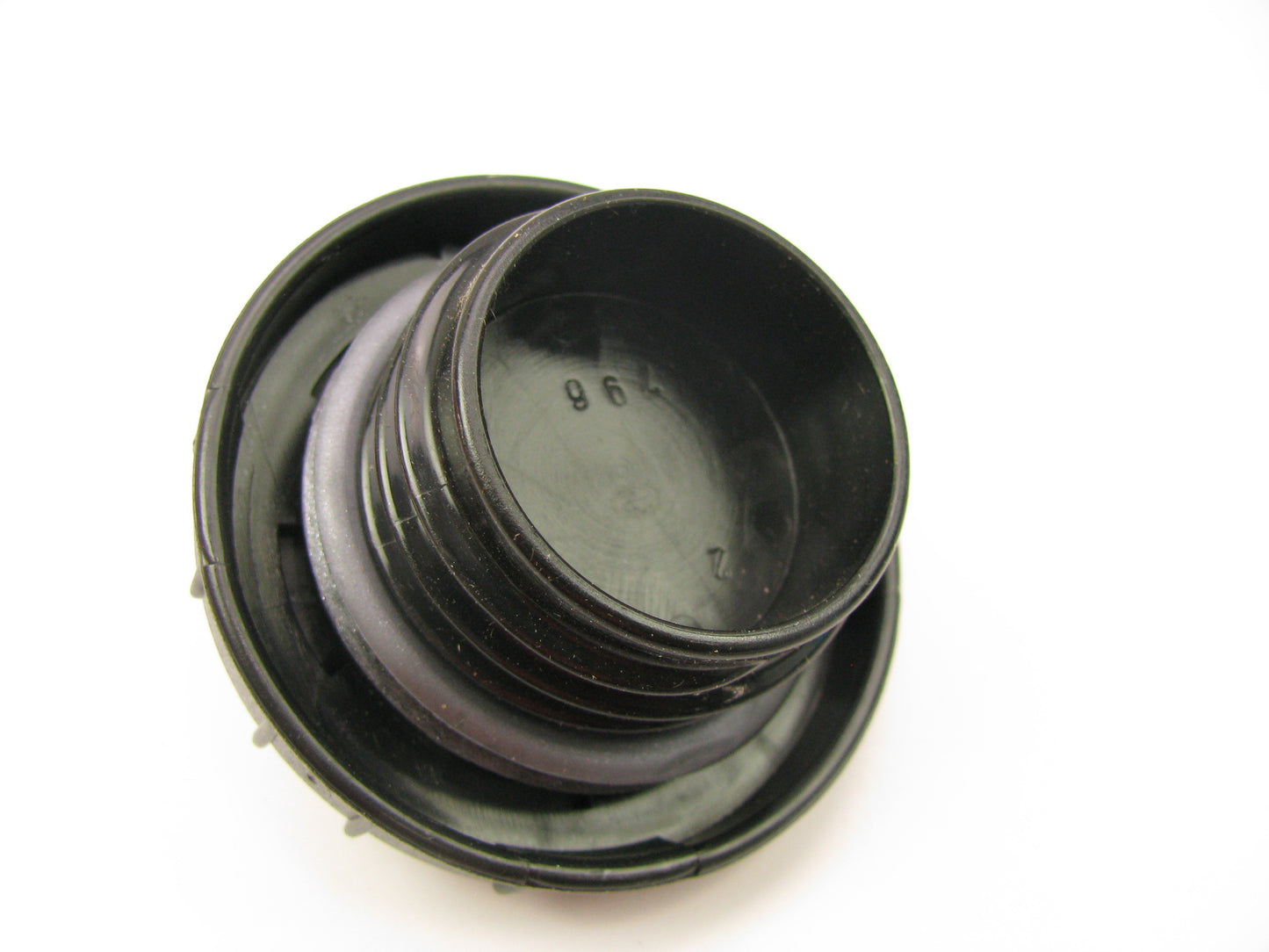 Fram RG-826 Fuel Tank Filler Gas Cap