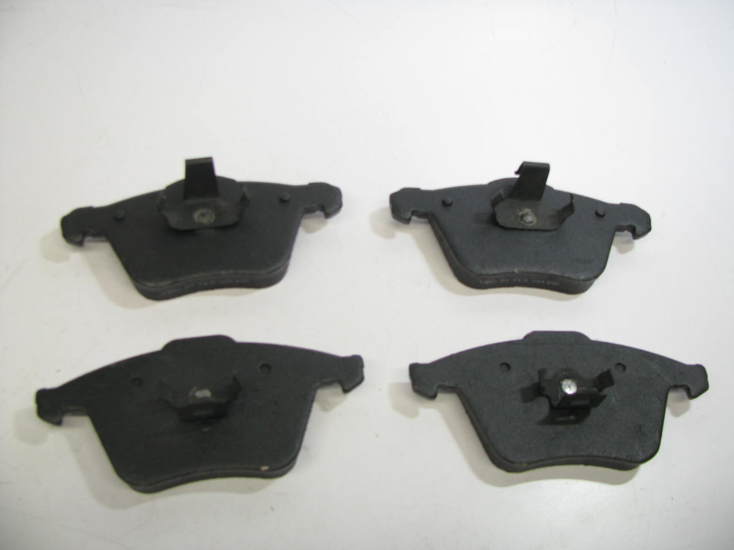 Friction Master MKD979 Front Disc Brake Pads For 2003-2014 Volvo XC90 2008 S60
