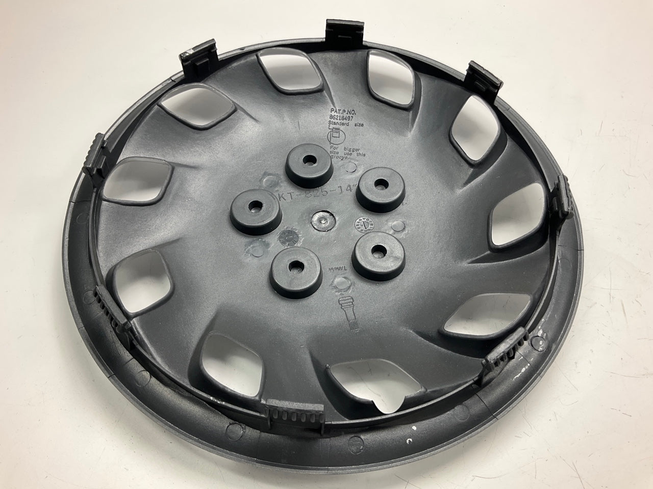 Futura KT825-14SL Universal Wheel Cover Set - 14''