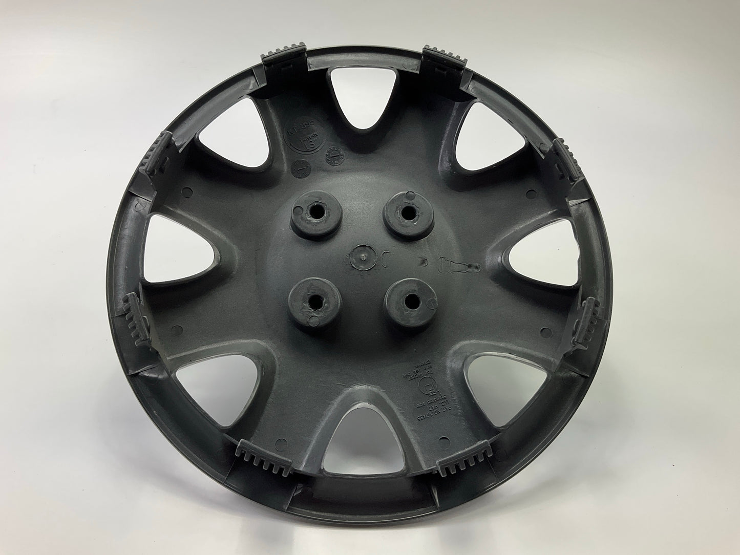 COSMETIC DAMAGE #25 Futura KT895-13SL 13'' Universal Wheel Cover Set, Silver, 4pk