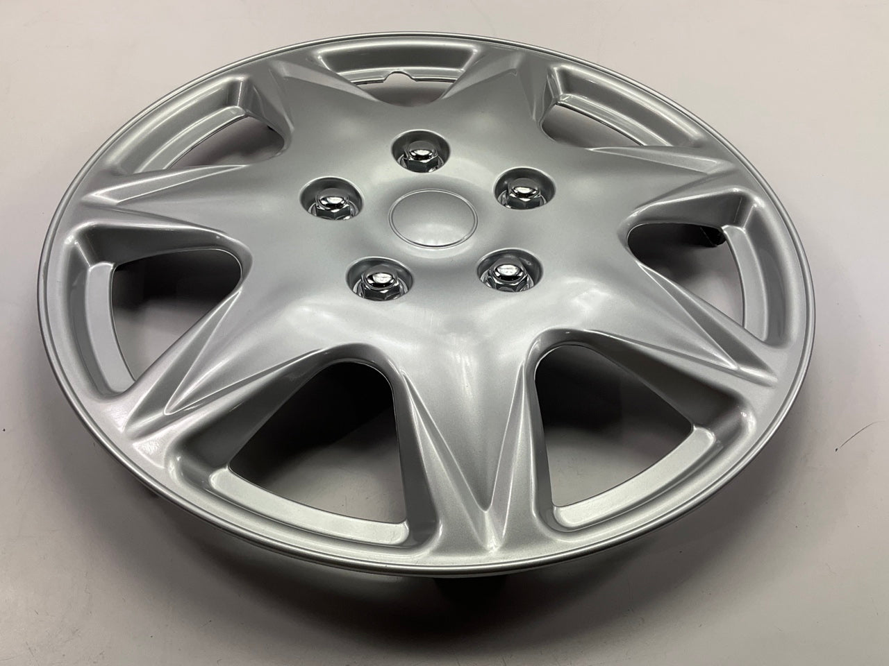 Futura KT915-17SL 17'' Wheel Covers Set - Silver