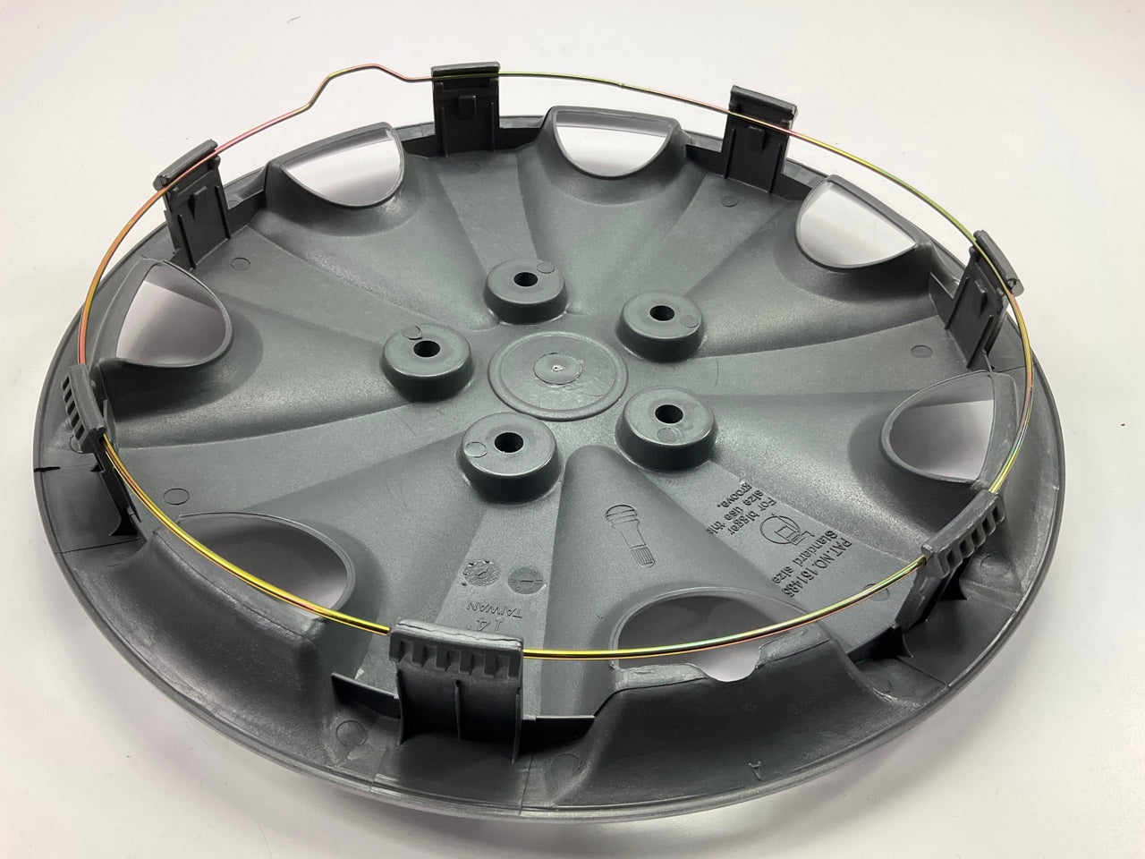COSMETIC SCUFFS - Futura KT957-14SL Universal 14'' Wheel Cover Set
