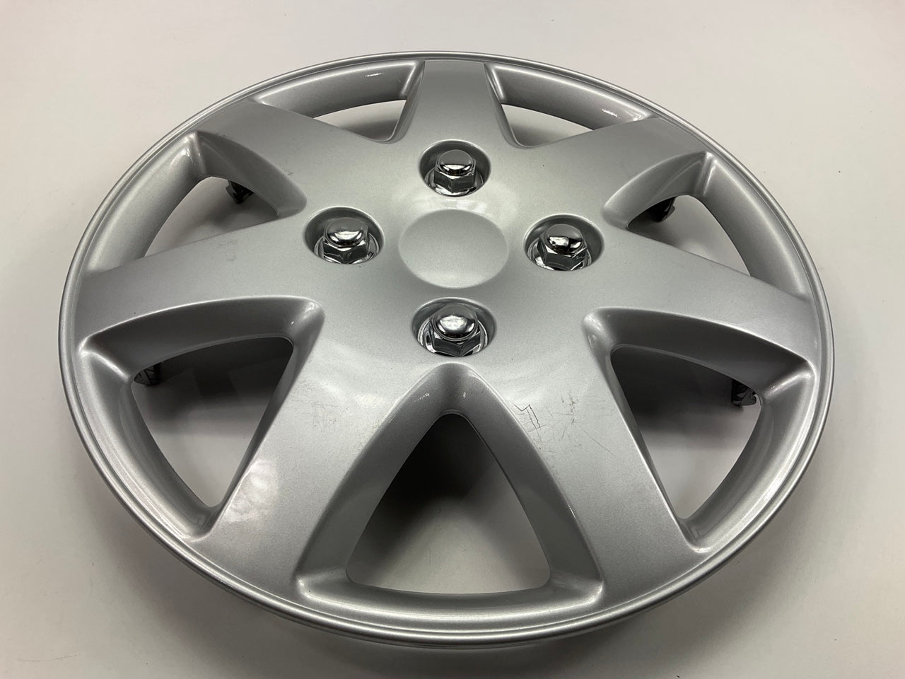 COSMETIC DAMAGE #7 Futura KT962-13SL Universal 13'' Wheel Cover Set - Silver