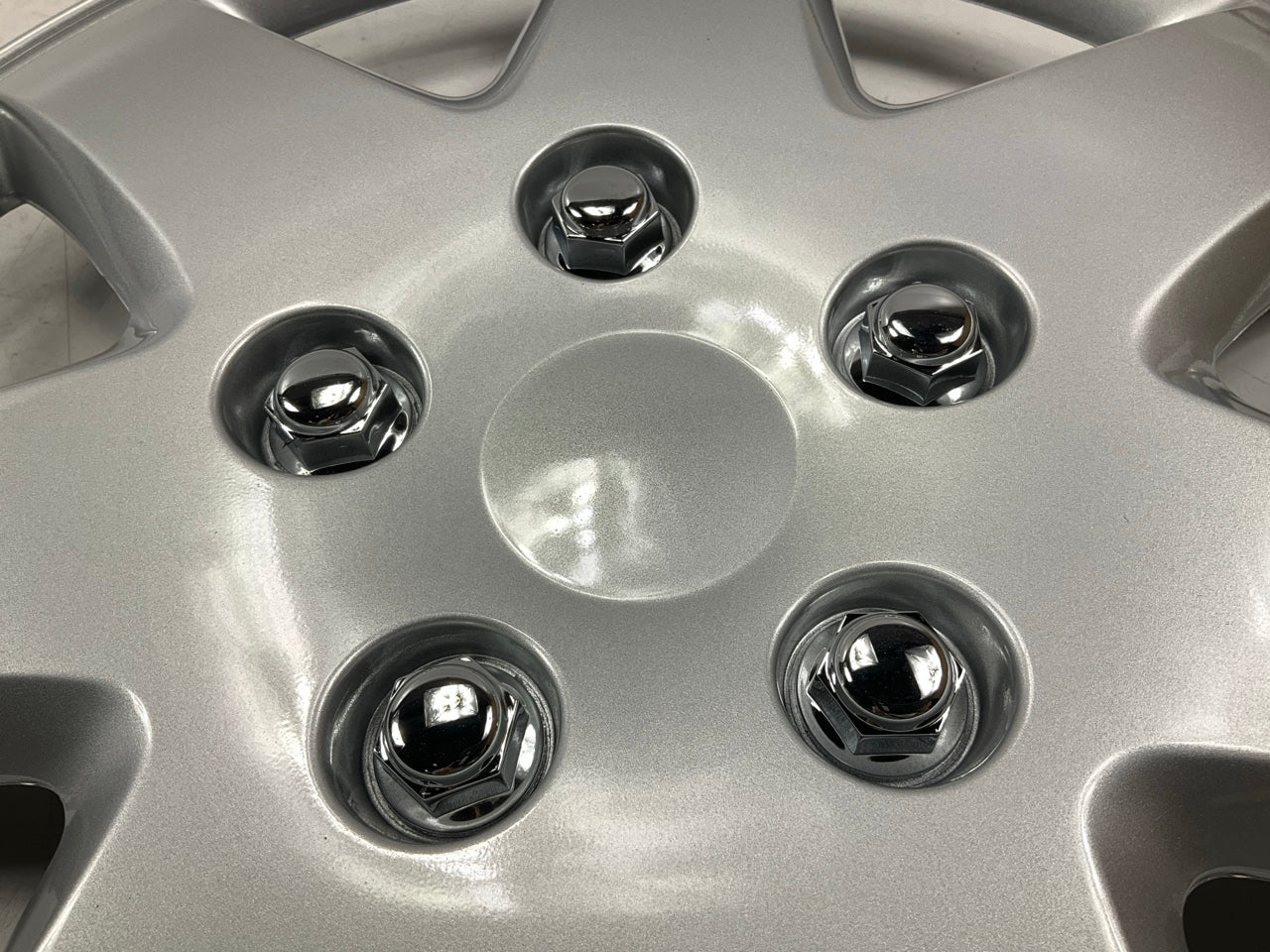Scratched From Storage - Futura KT962-16SL 16'' Wheel Cover Set