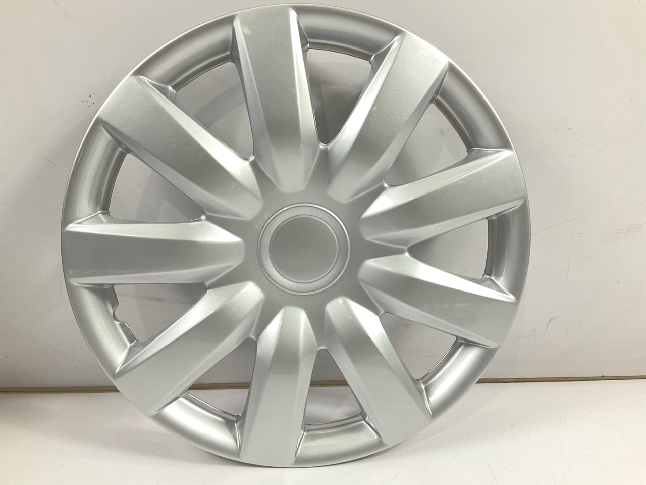 Futura KT985-15SL Universal 15'' Wheel Cover Set - SILVER