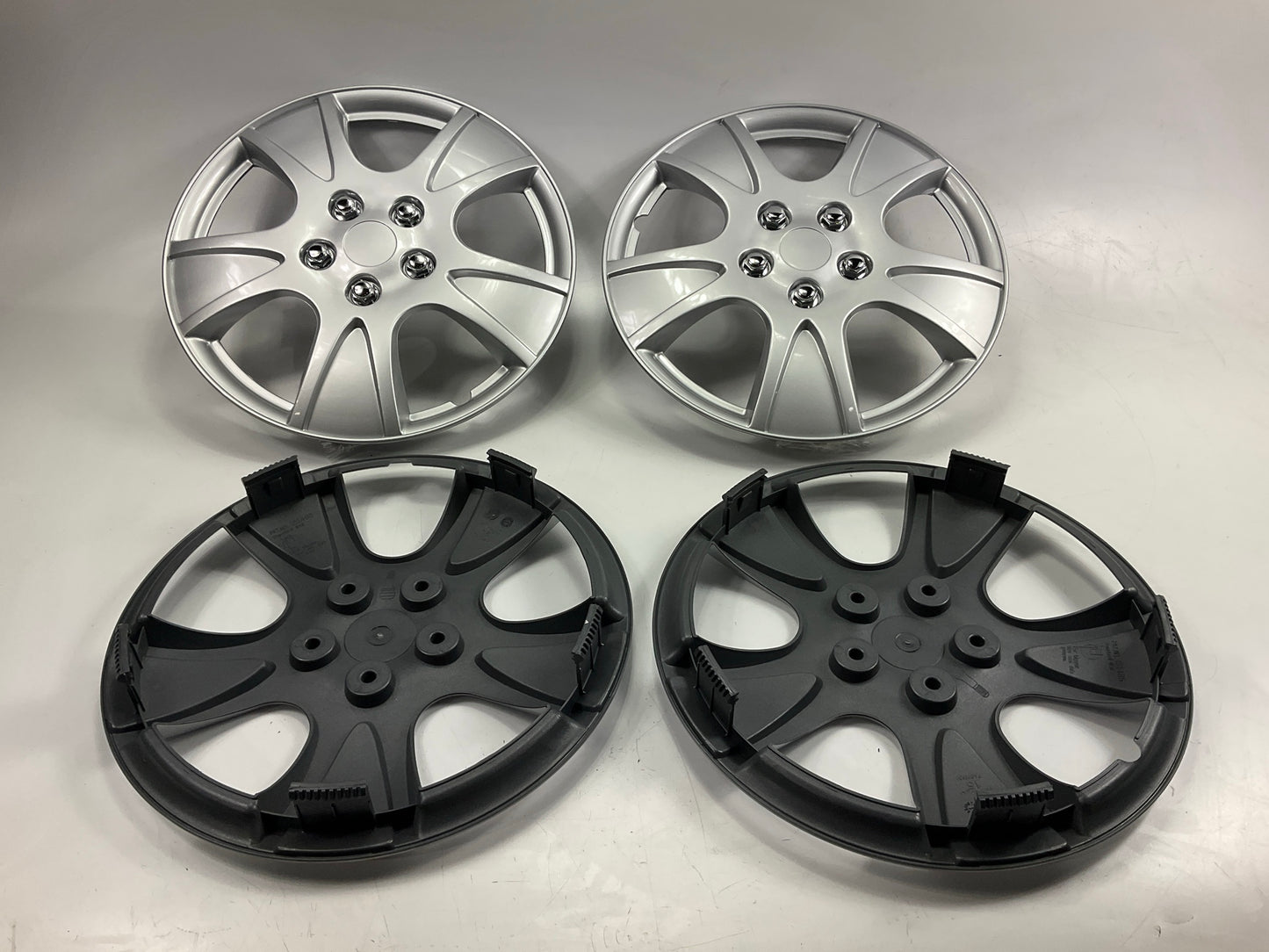 Futura KT990-15SL 15'' Plastic Wheel Cover Set, Silver Lacquer (Alloy Color)