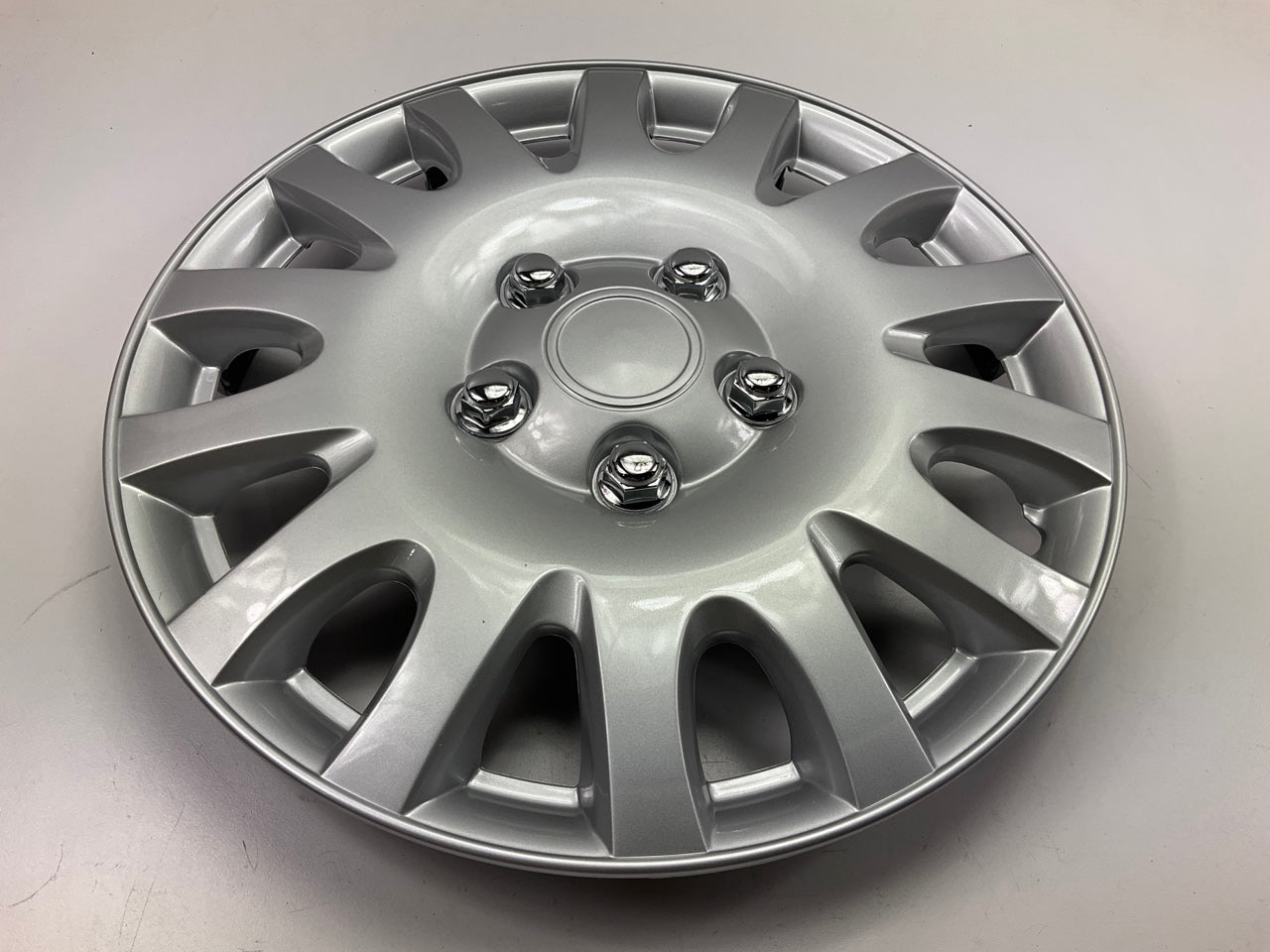 COSMETIC SCUFFS - Futura KT995-14SL Wheel Cover Set - 14'' Universal Wheel Covers
