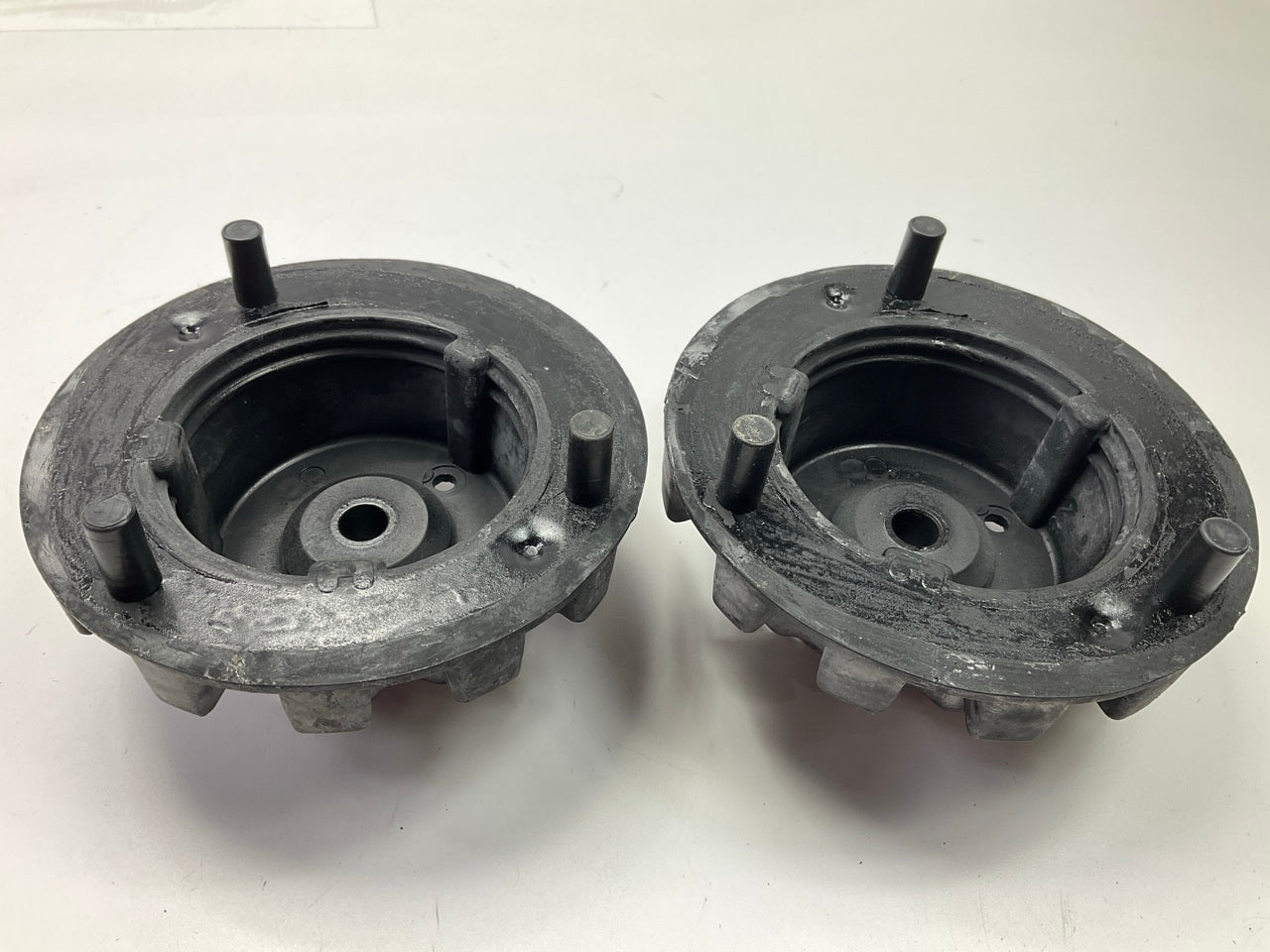 (2) Gabriel 142254 Rear Strut Mounts For 1989-2007 Ford Taurus