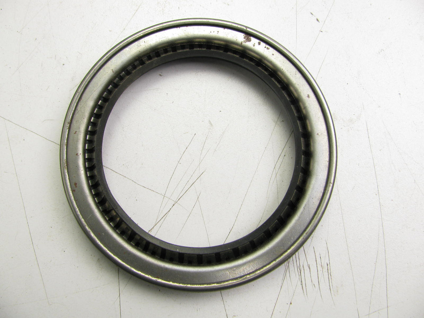 Garlock 53-2276 Wheel Oil Seal - 4.500'' OD X 3.250'' ID X 0.500'' Wide
