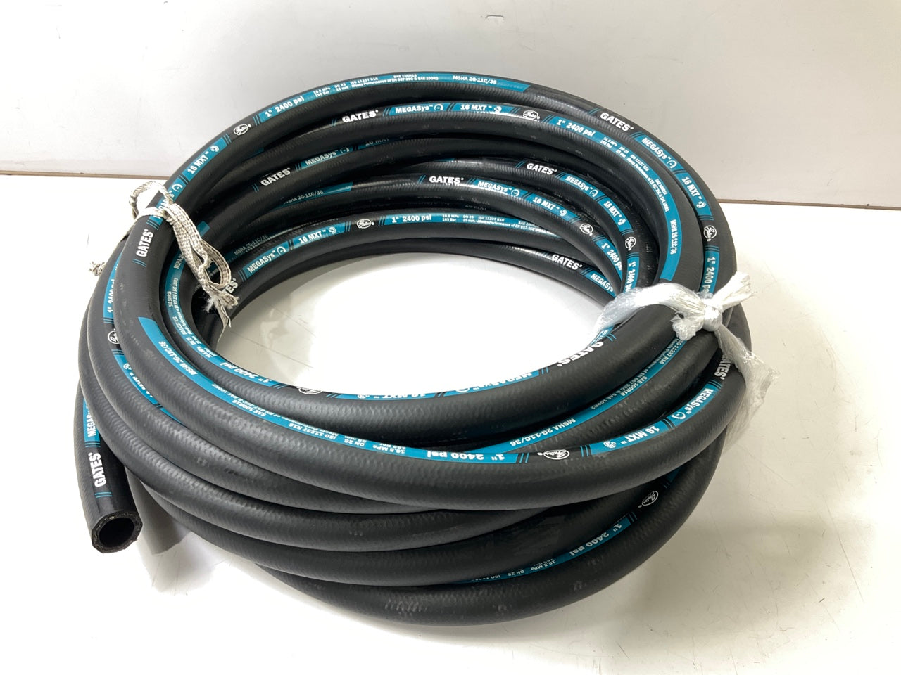 50 FEET - Gates 16MXT Megasys Hydraulic Hose, 1'' ID SAE 100R16 2400 PSI