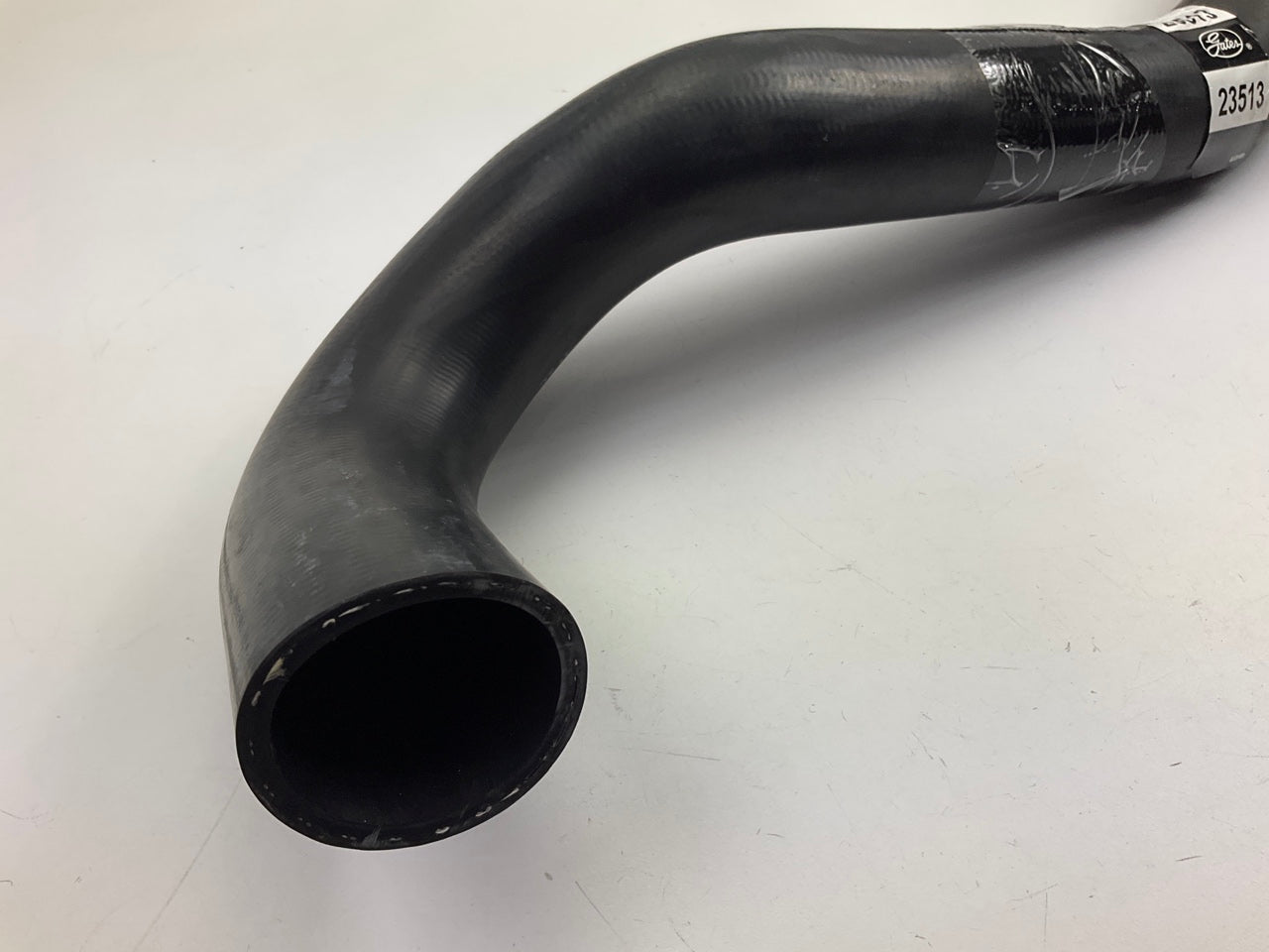 Gates 23513 Radiator Lower Coolant Hose 2005-2007 Ford 6.0L Powerstroke Diesel