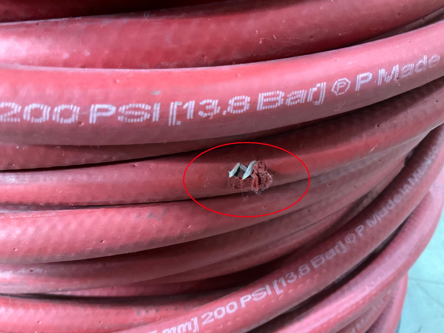 450 FEET Roll - Gates 28806 - 3/8'' X 450' Multi-Use Air / Water Hose, 200 PSI