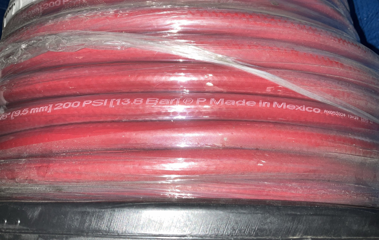 600 FEET Roll - Gates 28806 - 3/8'' X 600' Multi-Use Air / Water Hose, 200 PSI