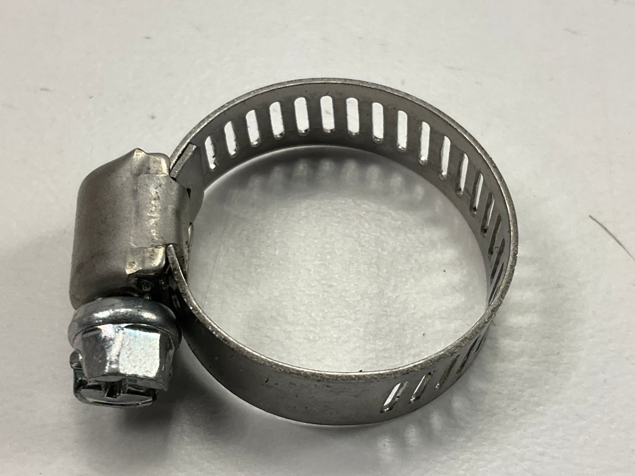 (8) Gates 32007 Hose Clamps, SAE Size 07, 5/8'' To 7/8'' Diameter