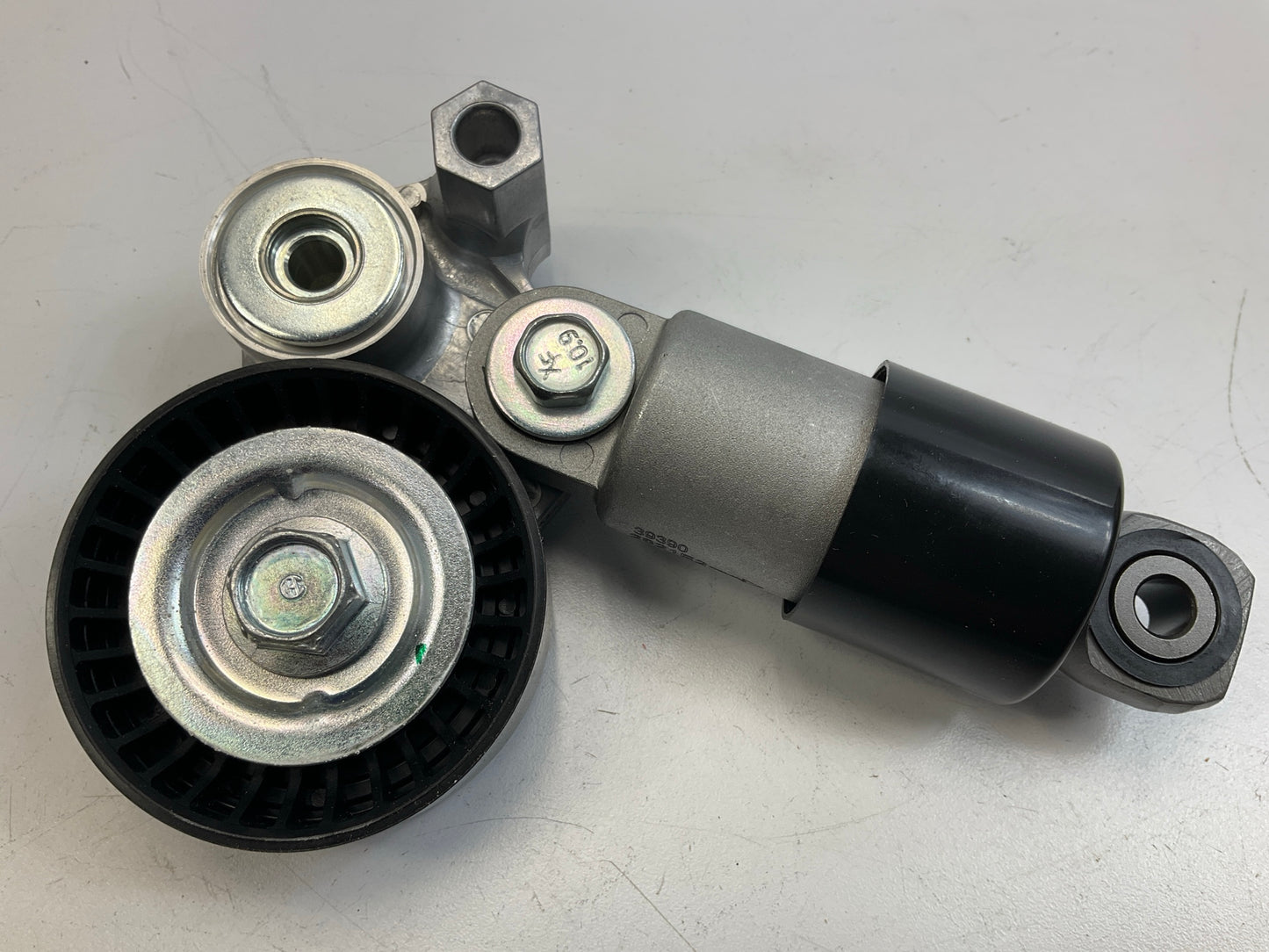 Gates 39390 Accessory Drive Belt Tensioner Assembly