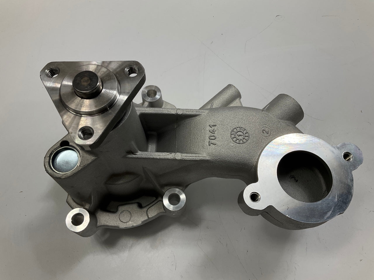Gates 43016 Engine Water Pump For 2011-2024 Ford Lincoln 5.0L-V8