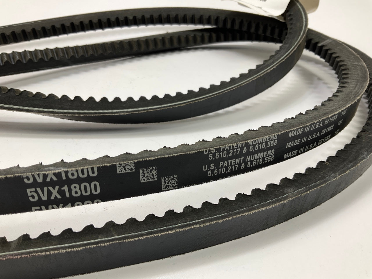 Gates 5VX1800 Super HC Cogged V-belt 180'' X  5/8''