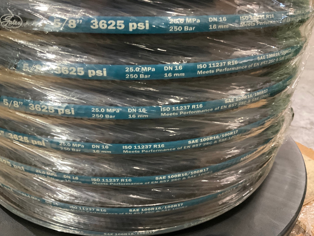 220 FEET - Gates 70289 MXT MegaSys Hydraulic Hose, SAE 100R16, 5/8'' ID, 3625 PSI