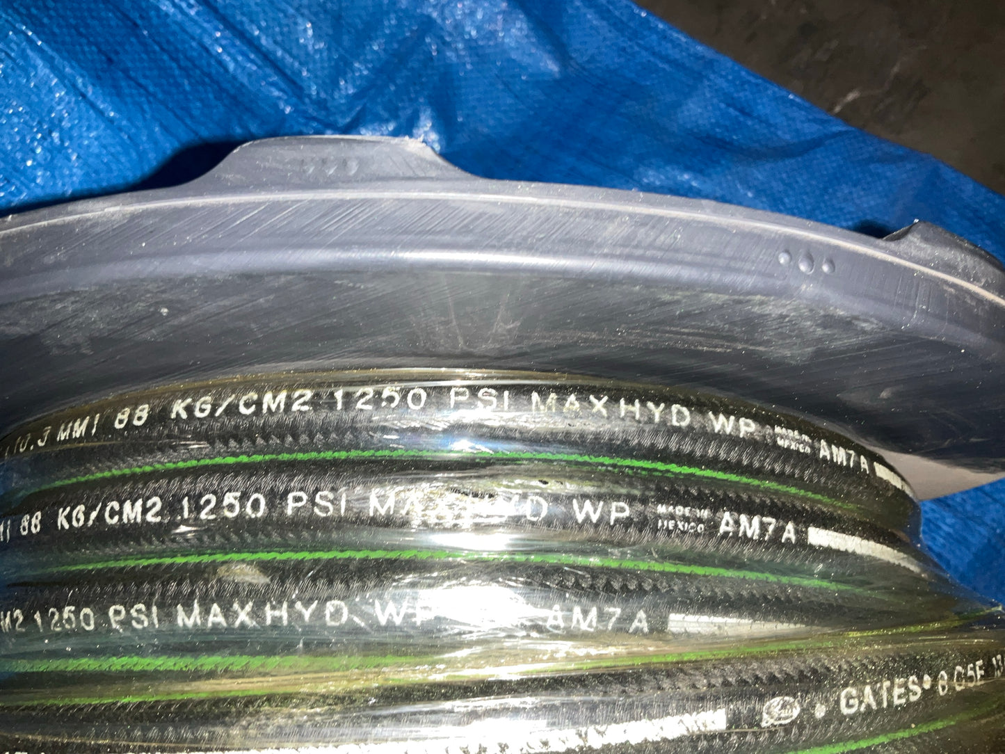 330 FEET - Gates 70533 13/32'' Hydraulic Hose 8C5E, 1250 PSI Working Pressure