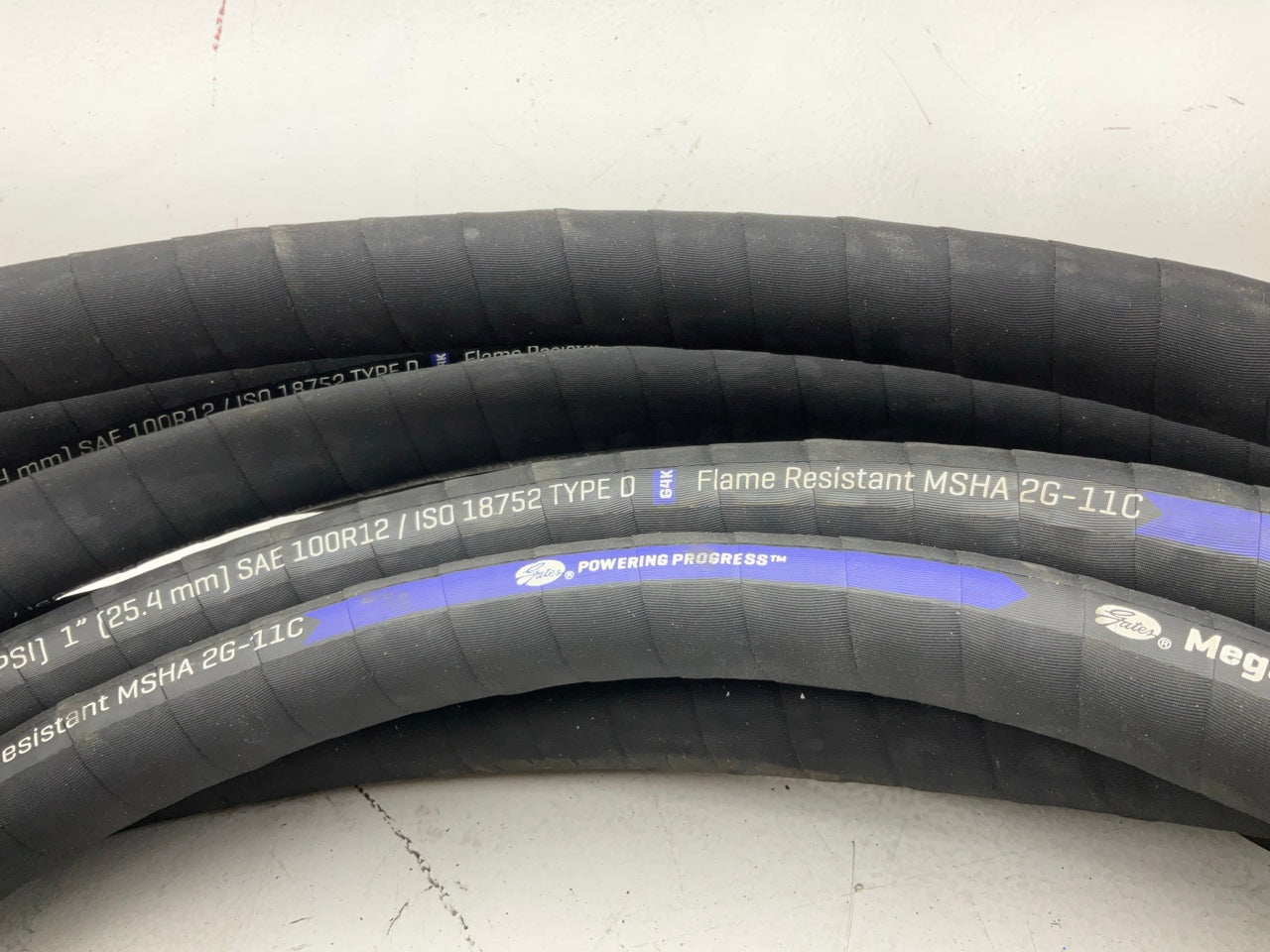 60 FEET - Gates 70832 MegaSpiral Flame Resistant 1-1/2'' Hydraulic Hose 4000 PSI