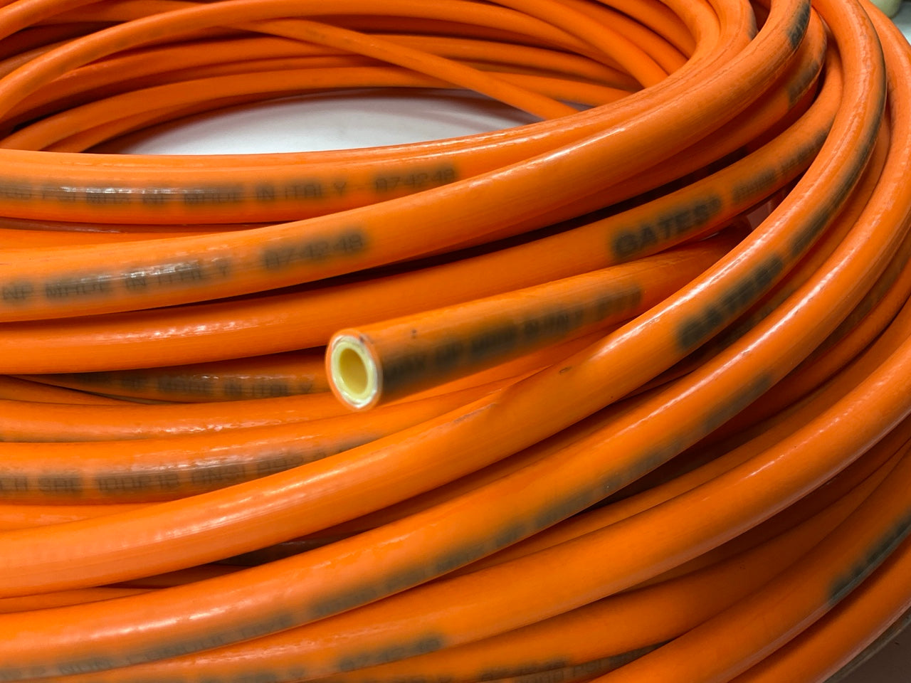250 FEET Roll - Gates 71006 4TH18NC 1/4'' Hydraulic Hose, 3000 PSI Max WP